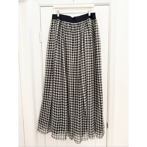 Talbots Black White Herringbone Pleated Chiffon Maxi Skirt Size 12 - Picture 1 of 6